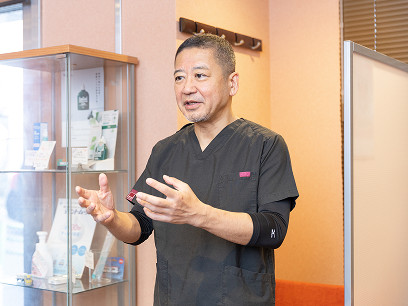 無料相談を行う院長